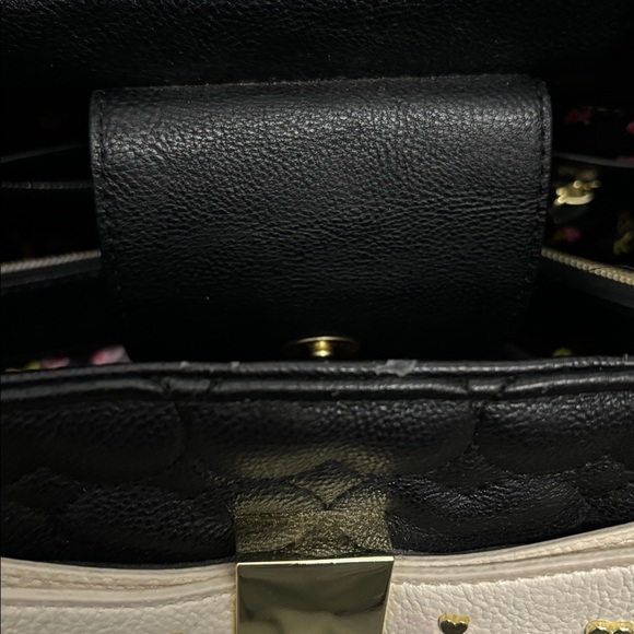 Betsey Johnson Purse Body Trim Lining 100% Polyester Gently Used Tag NotAttached - Picture 9 of 16